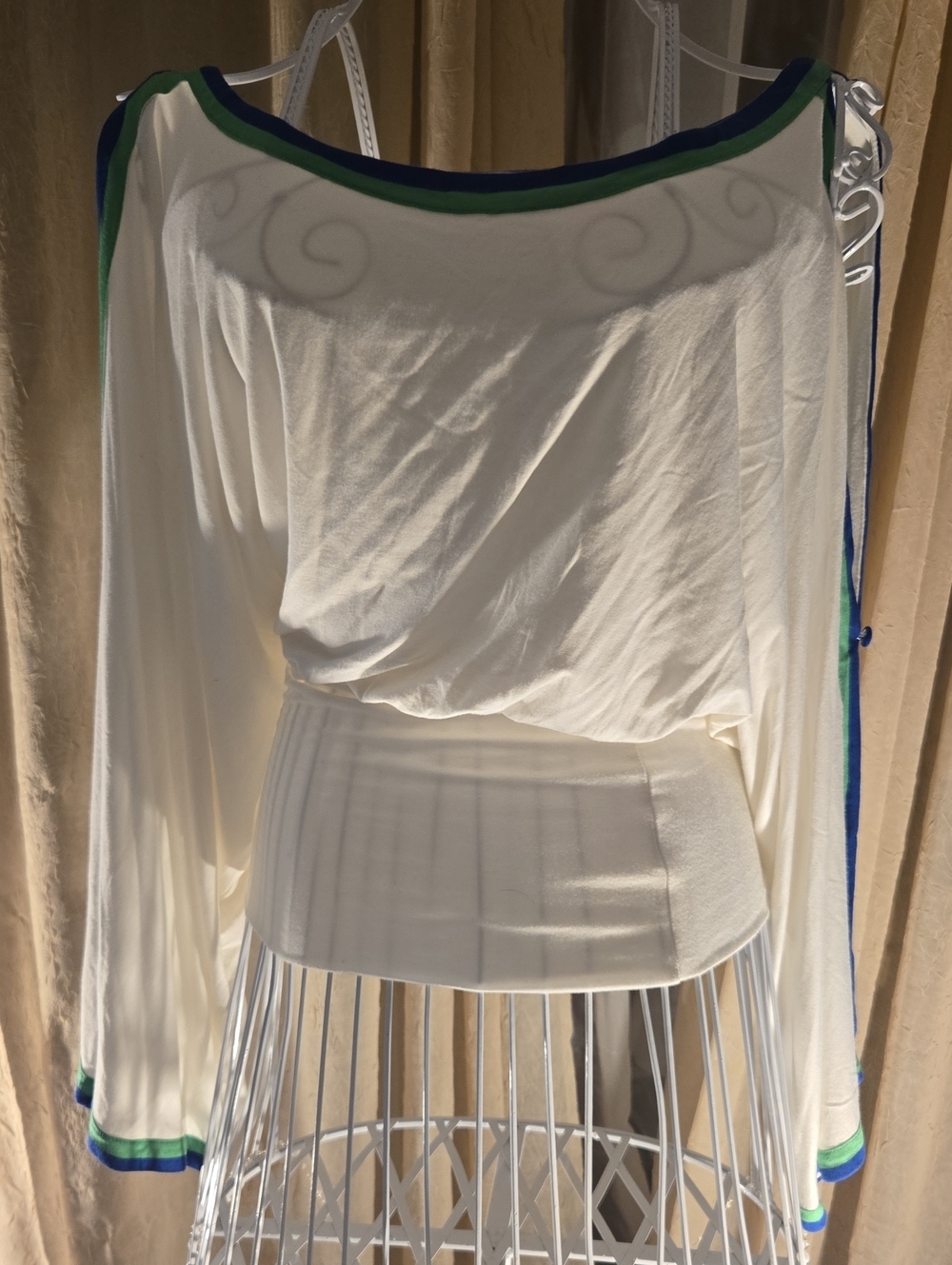 bebe White Long Sleeve Knit Tunic With Blue And Green Satin Trim. XS.